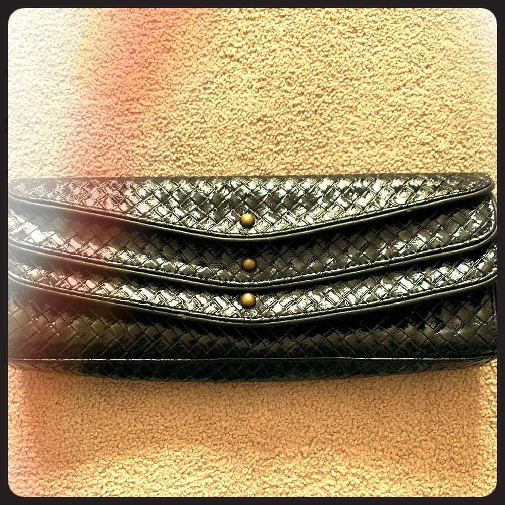 BCBGeneration Black Clutch